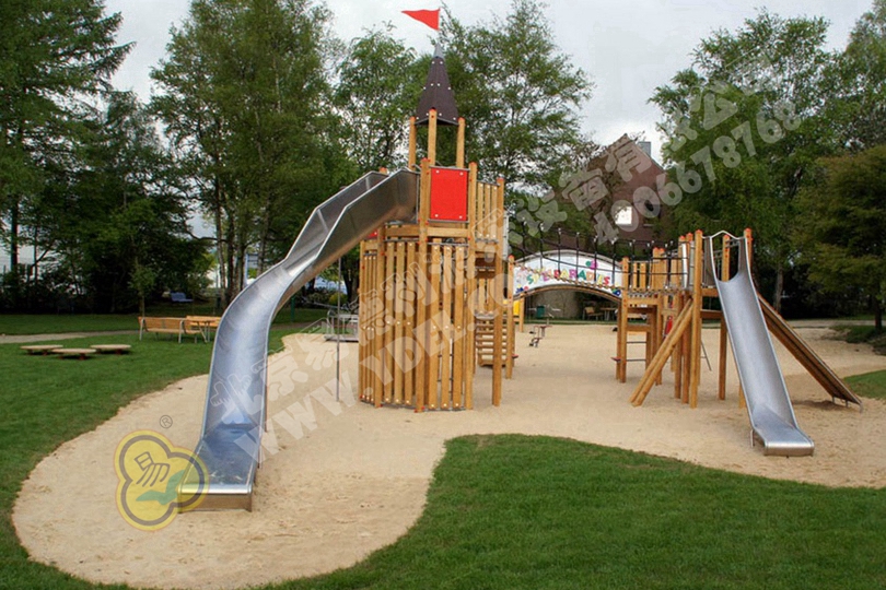 戶外不銹鋼滑梯設(shè)備定制